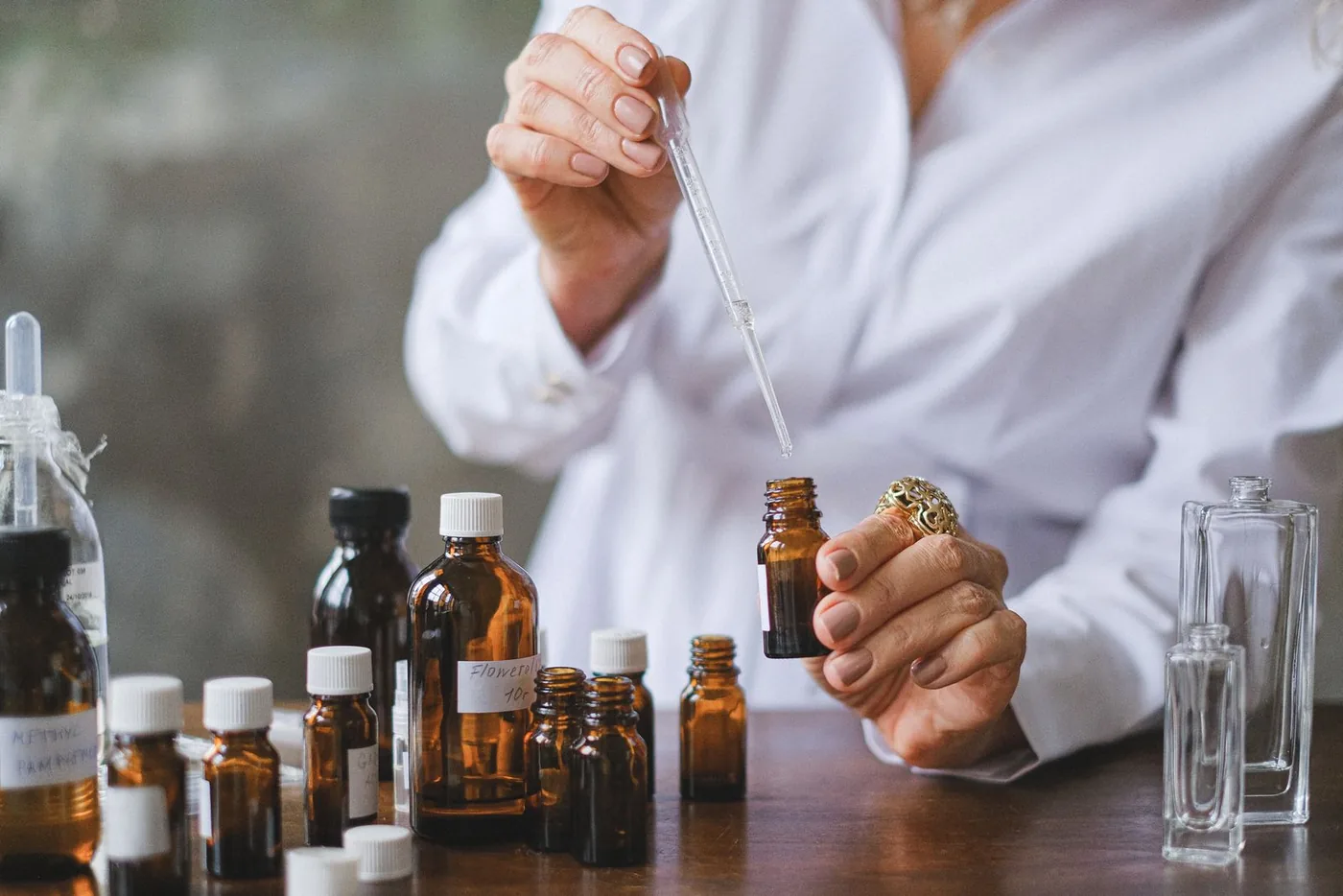 Glass dropper and amber bottles used for a cosmetic PDRN solution